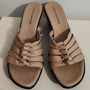 Athena Alexander Delight light tan & black slip-on wedge sandals, EUC, size 10